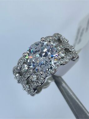 Swarovski Crystal Elements White Round Cut Wide Band Statement Ring Size 5.5
